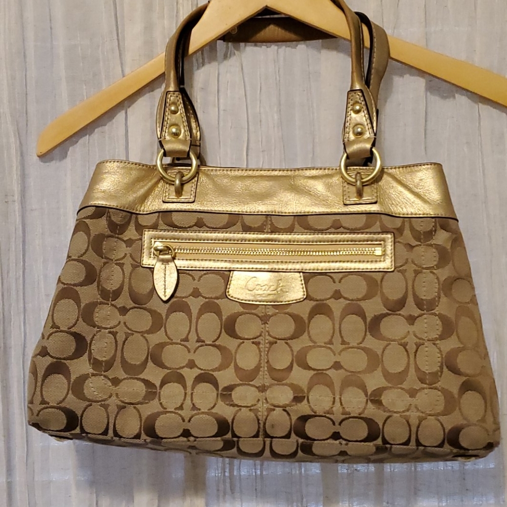 Authentic Coach purse - Picture 2 of 16